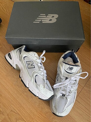 New Balance spor ayakkabı