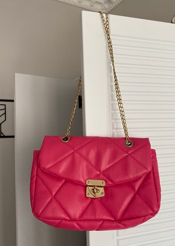 Zincir Detaylı Pembe Deri Kadın Çanta - Görsel 2