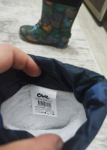 24 numara Renkli Bağcıklı Çocuk Yağmur Çizmesi - Görsel 4