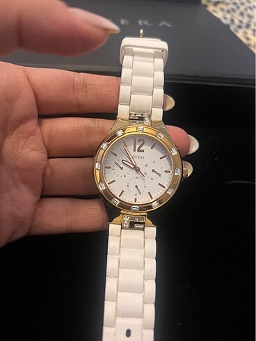 Guess Guess saat
