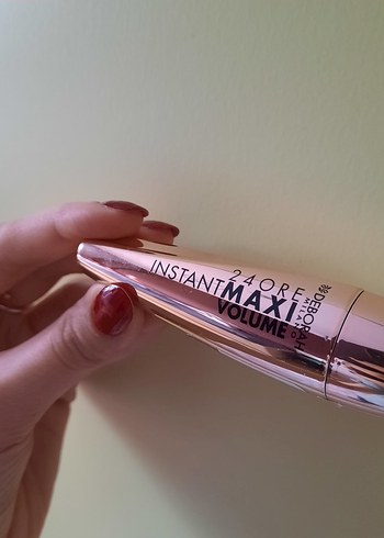 Beden Deborah Milano Instant Maxi Volume Maskara
