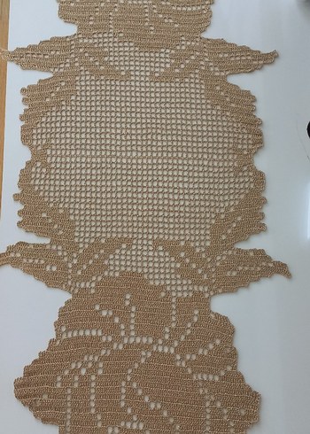1. El Tığ işi Masa Örtüsü