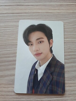 hyunjin christmas evel photocard 