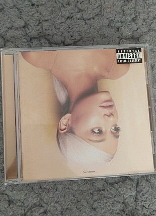 Ariana Grande Sweetener Albüm