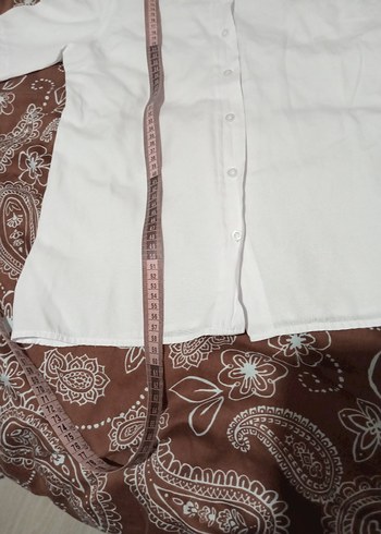 Beyaz Kısa Kollu Düğmeli Kadın Gömlek - Görsel 5