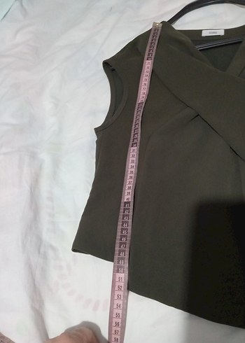 haki renk Detaylı tasarim Kolsuz bluz - Görsel 8