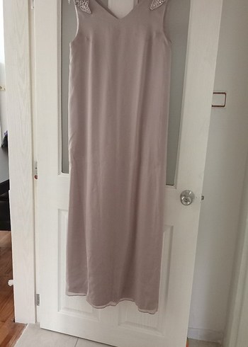 Bej V Yakalı Uzun Kadın Elbise - Görsel 2