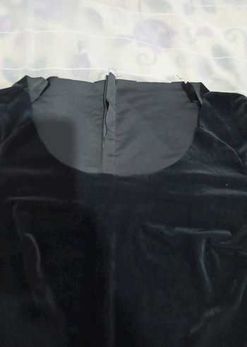 Uzun Kollu Siyah V Yakalı kadife Bluz - Görsel 2