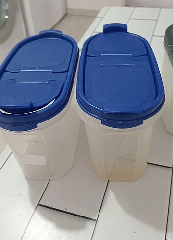 Tupperware saklama kaplari ve baharatlik