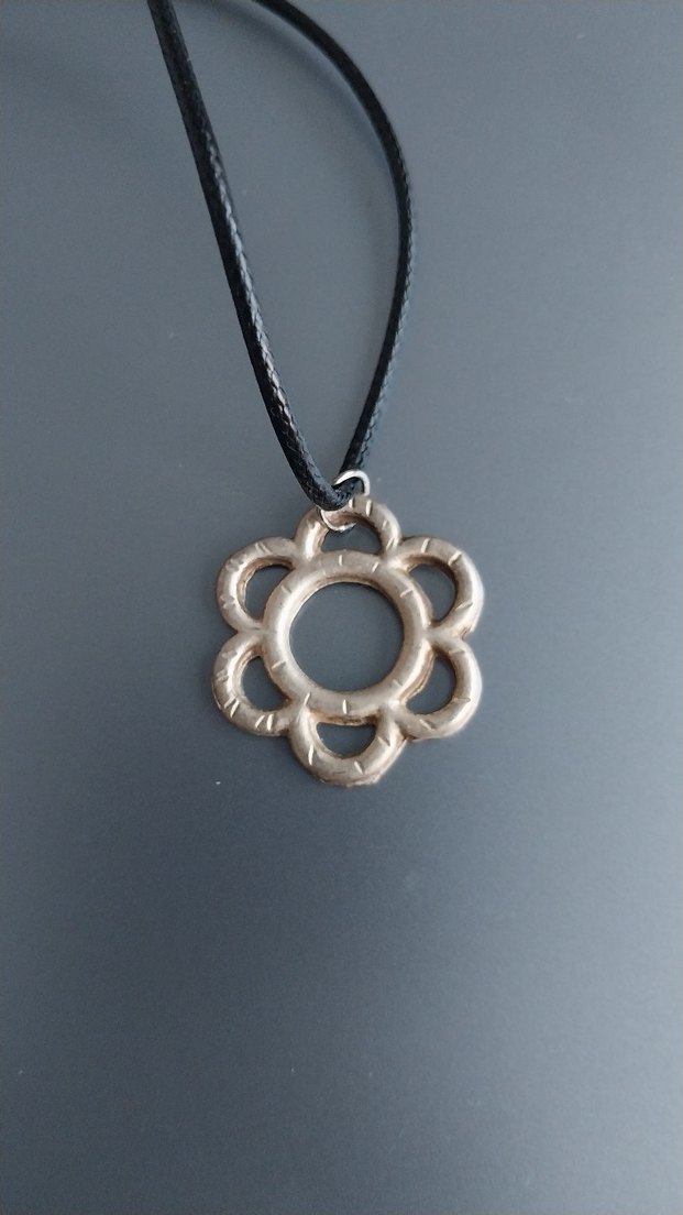 Çiçek Motifli Midi Kolye - Görsel 5