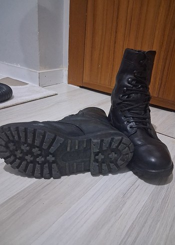 Kilitli Siyah Kamuflaj Erkek Bot - Görsel 3