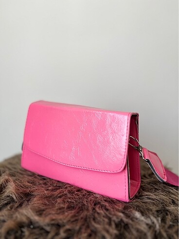 Pembe çarpraz, omuz çanta
