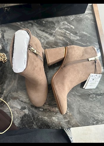 BERSHKA Süet Topuklu Botlar - Görsel 2