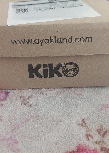 23 Beden altın Renk Kız Çocuk Altın Renkli Fiyonklu Babet