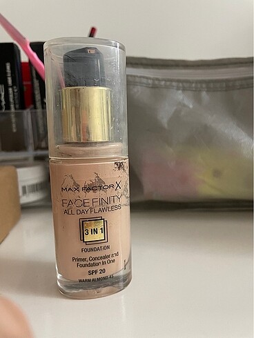 Max Factor Fondöten