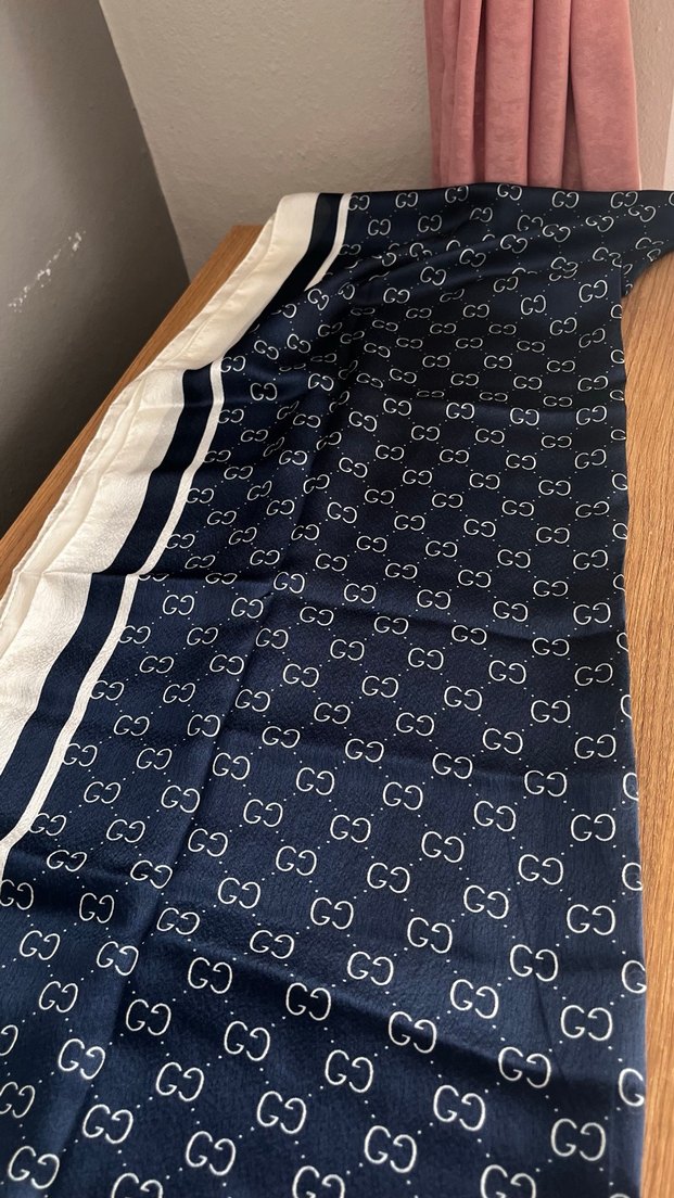 Gucci Detaylı Parlak Mavi Kadın Şal - Görsel 3