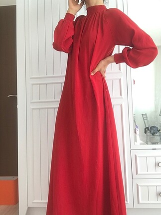 Kırmızı günlük uzun elbise