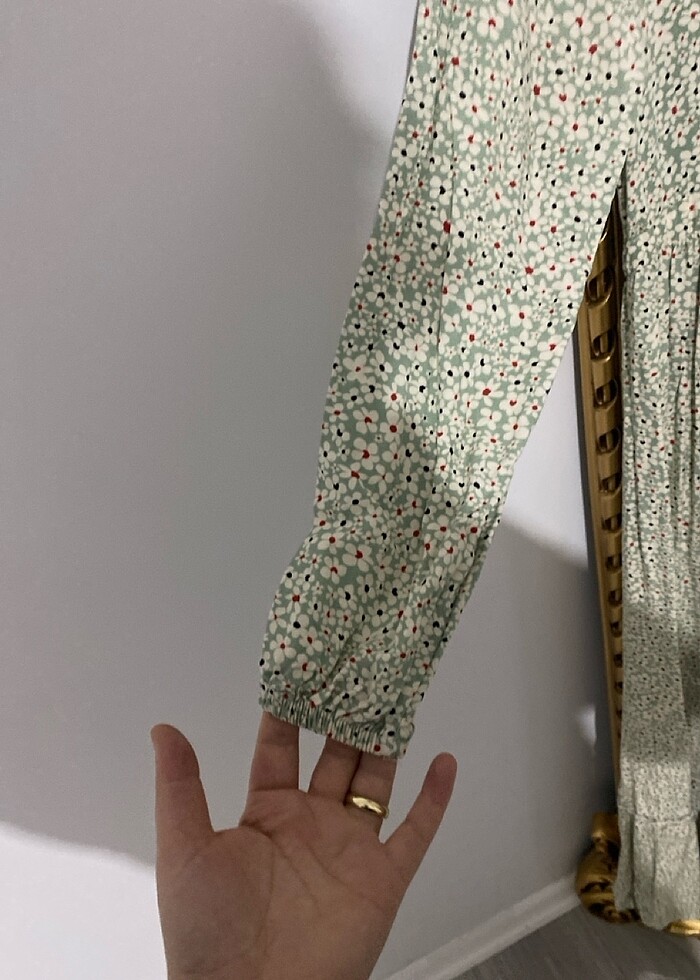 Belden sıkmalı uzun elbise - Görsel 5