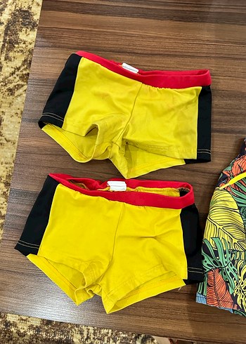 Renkli Baskılı Erkek Çocuk Mayo ve Şort - Görsel 3