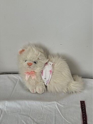 Peluş kedi