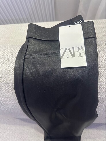 Zara ZARA deri 
