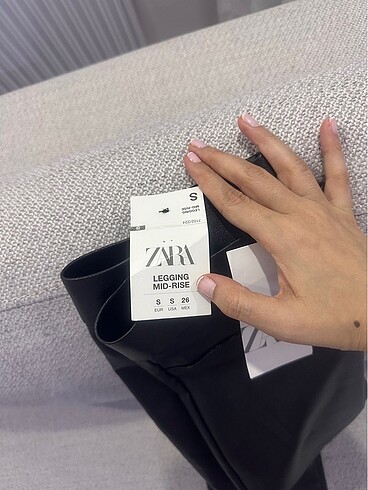 s Beden ZARA deri 