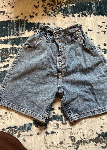 Düğmeli Mini Denim Şort