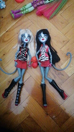 Werecat twins 