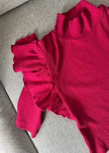 Pembe Fırfırlı Bluz - Görsel 2