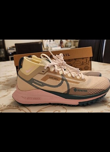 Nike W React Pegasus Trail 4 GTX