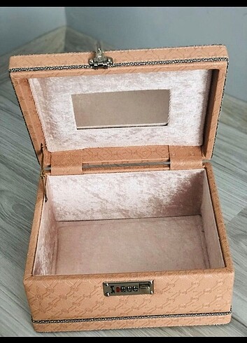 Accessorize Pudra şifreli çanta