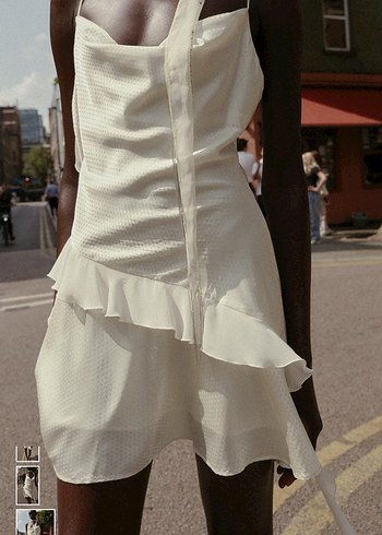 Beyaz Mini Saten puantiye Desenli parlak fırfırlı elbise - Görsel 2