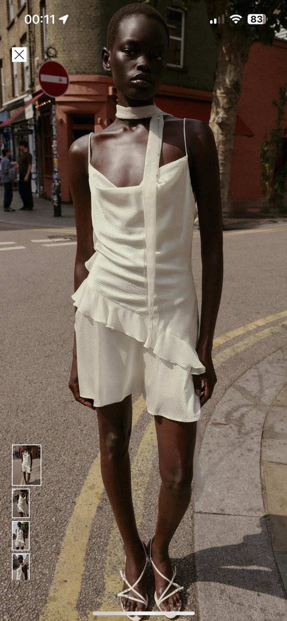 Beyaz Mini Saten puantiye Desenli parlak fırfırlı elbise - Görsel 3