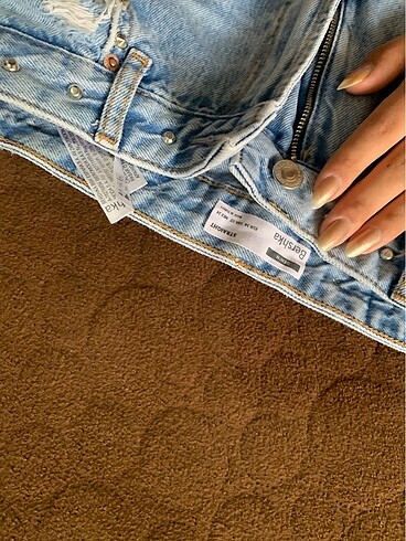 xs Beden mavi Renk bershka zımbalı jean