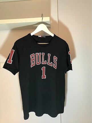 bulls t-shirt