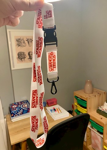 H&M / Stranger Things Boyun Askısı - Görsel 4