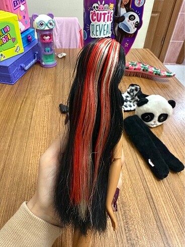  Beden Barbie cutie revea
