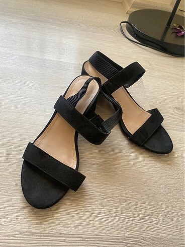 H&M Topuklu Sandalet Ayakkabı 38 numara