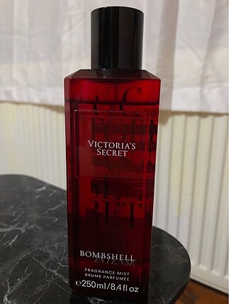Victoria?s Secret Bombshell İntense Vücut Spreyi