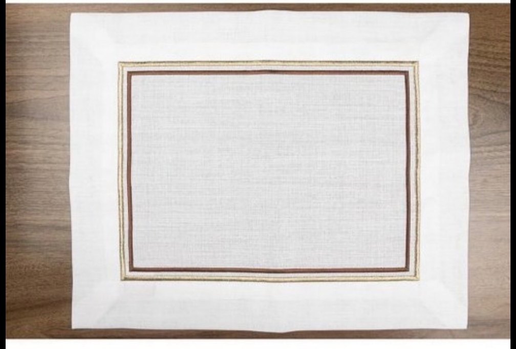 Gri Nakışlı Beyaz Masa Örtüsü - Görsel 2