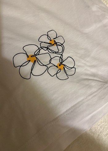 Düğmeli, Baskılı Beyaz Kadın Tişört jimmy key - Görsel 4