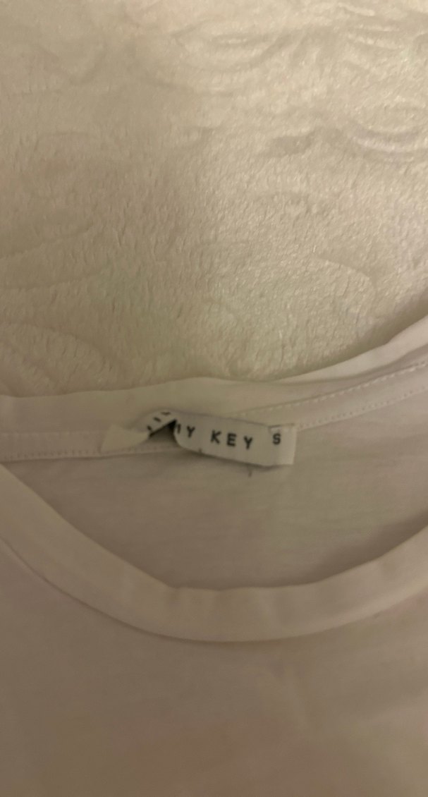 Düğmeli, Baskılı Beyaz Kadın Tişört jimmy key - Görsel 2