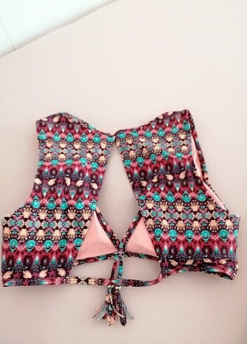 Bikini üstler 2 adet 38 40 bedene olur 