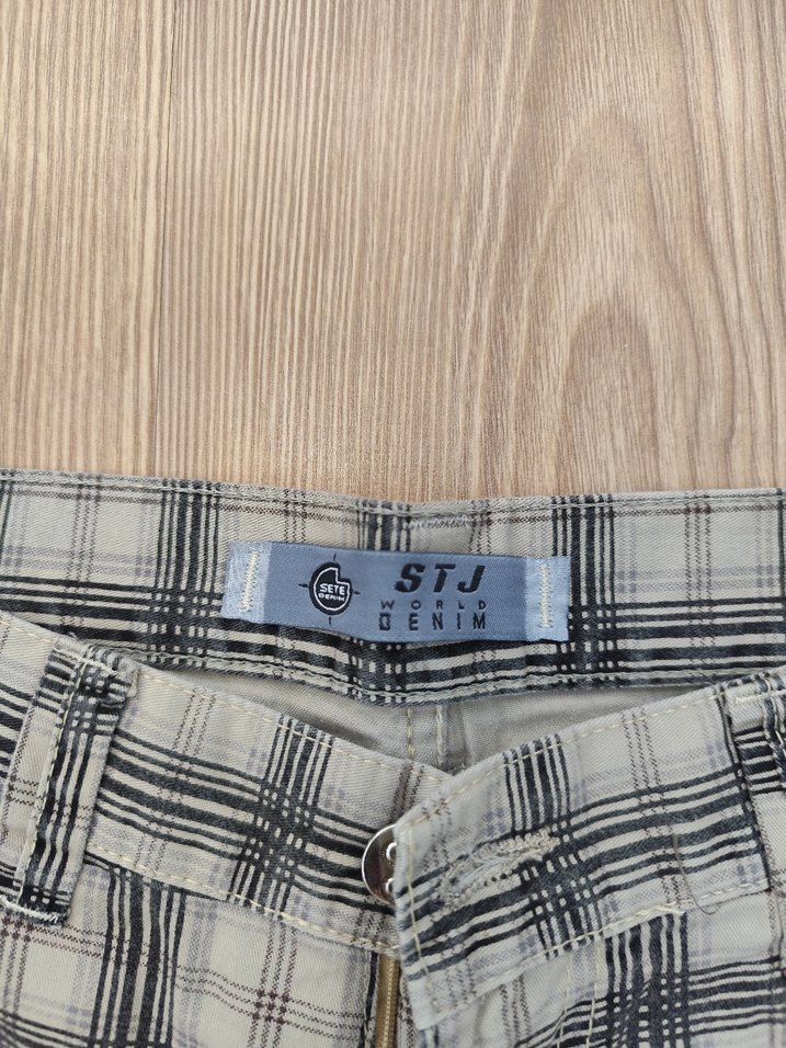 Ekose Desenli Gri Erkek Kargo Şort - Görsel 3