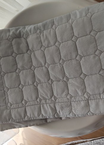 Gri Düz Desenli Yatak Örtüsü - Görsel 2