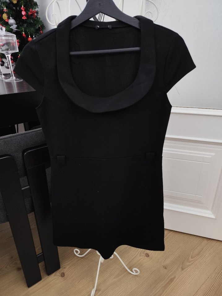 Siyah Kemerli Göğüs Drapeli elbise - Görsel 2