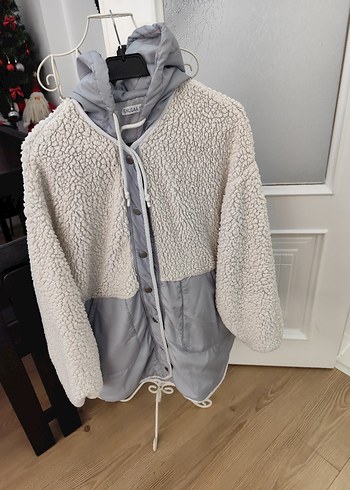 Kadın Gri Peluş Detaylı Kapüşonlu Ceket - Görsel 4