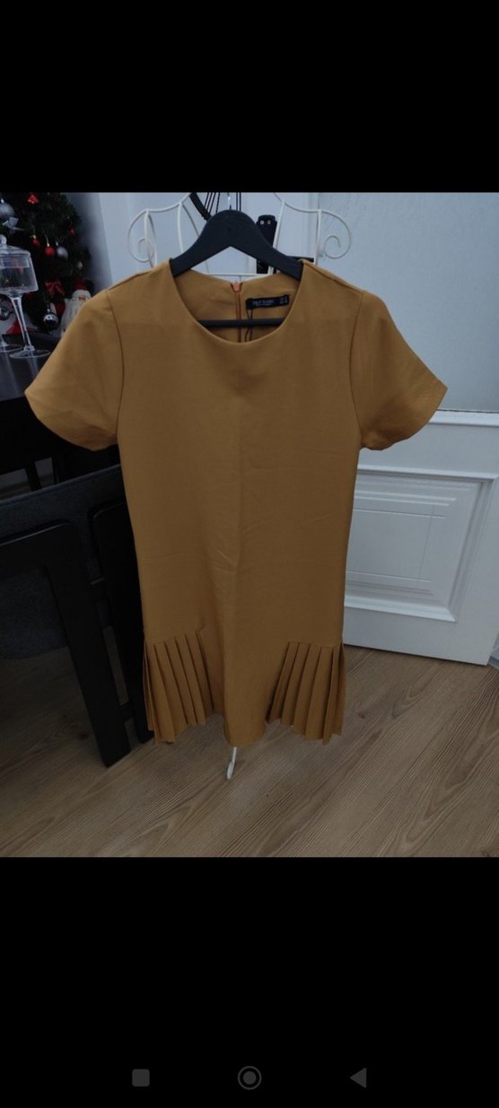 Pilise Detaylı Kısa Kollu elbise - Görsel 2