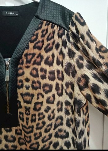 m Beden kahverengi Renk Leopar Desenli, Fermuarlı, V Yaka ipek Kadın Gömlek
