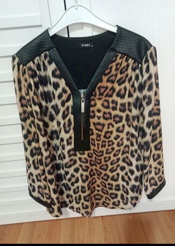 Leopar Desenli, Fermuarlı, V Yaka ipek Kadın Gömlek